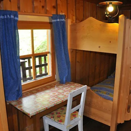 Dağ evi Hubertushaus Dellach im Drautal