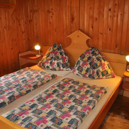 Dağ evi Hubertushaus Dellach im Drautal